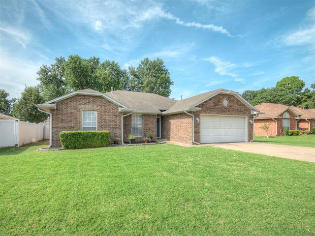 13 Larkens Place, Shawnee, OK 74801