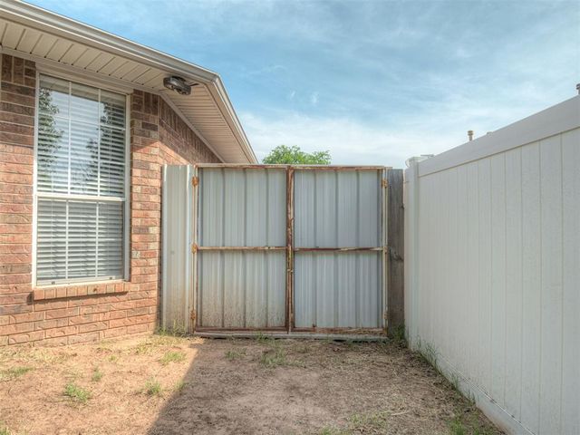 13 Larkens Place, Shawnee, OK 74801
