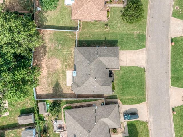 13 Larkens Place, Shawnee, OK 74801