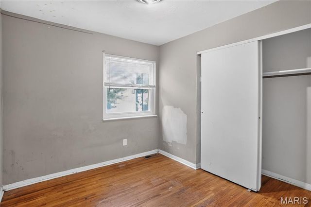 8441 Brotherton Lane, St Louis, MO 63135
