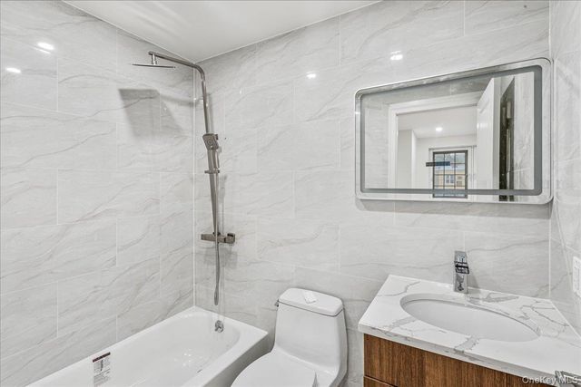 15033 Hawtree St, Ozone Park, NY 11417