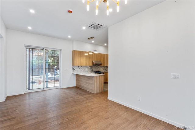15033 Hawtree St, Ozone Park, NY 11417