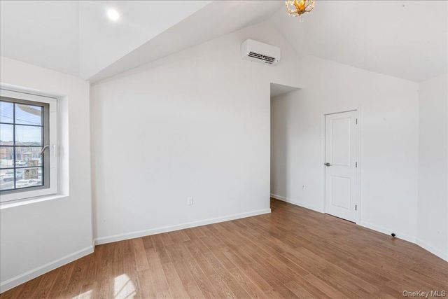 15033 Hawtree St, Ozone Park, NY 11417