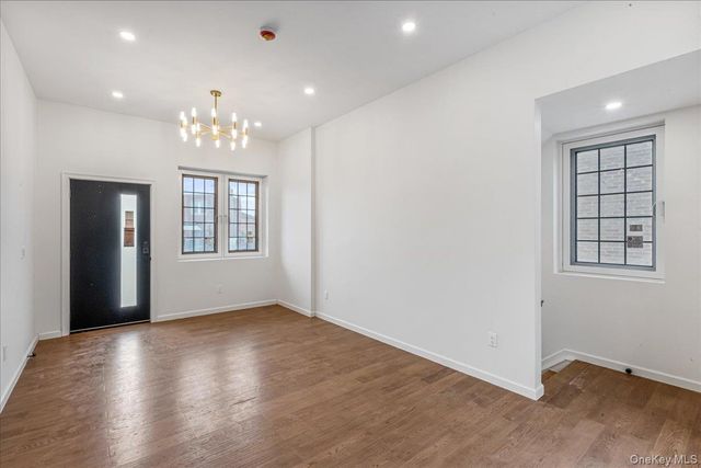 15033 Hawtree St, Ozone Park, NY 11417