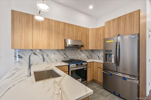 15033 Hawtree St, Ozone Park, NY 11417