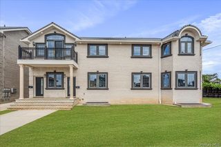15033 Hawtree St, Ozone Park, NY 11417
