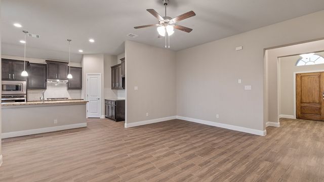 10424 PALMETTO Street, Grand Prairie, TX 76065