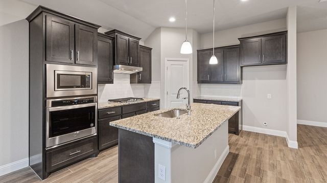 10424 PALMETTO Street, Grand Prairie, TX 76065