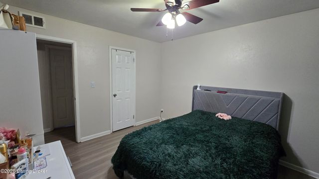 7307 Nathan Hale Way, Louisville, KY 40272