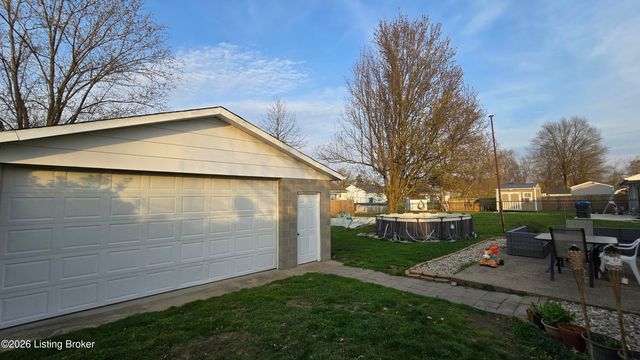 7307 Nathan Hale Way, Louisville, KY 40272