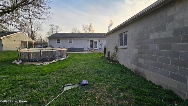 7307 Nathan Hale Way, Louisville, KY 40272