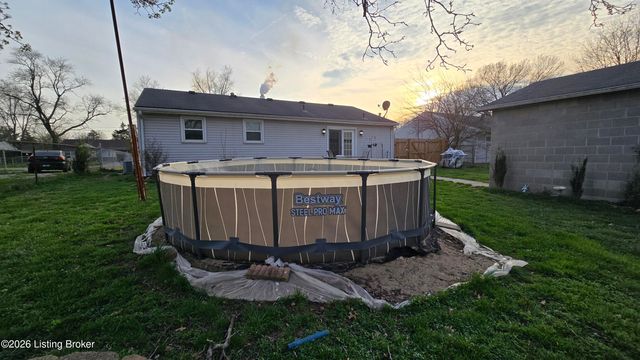 7307 Nathan Hale Way, Louisville, KY 40272