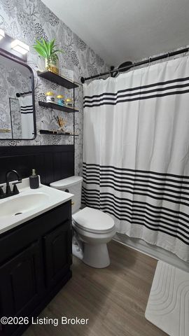 7307 Nathan Hale Way, Louisville, KY 40272