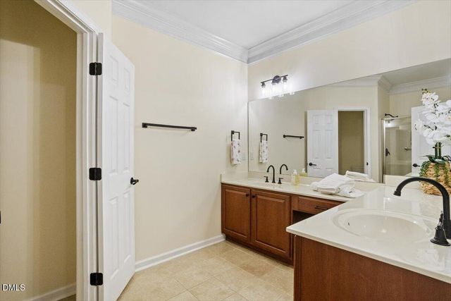 988 Ambergate Station, Apex, NC 27502