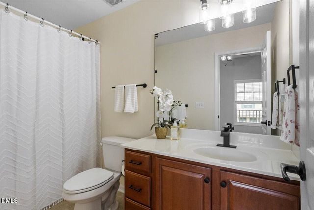 988 Ambergate Station, Apex, NC 27502