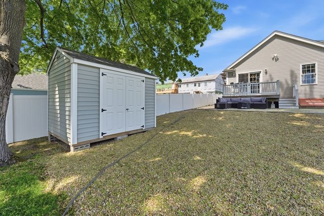 11 Macarthur Blvd B, Danvers, MA 01923