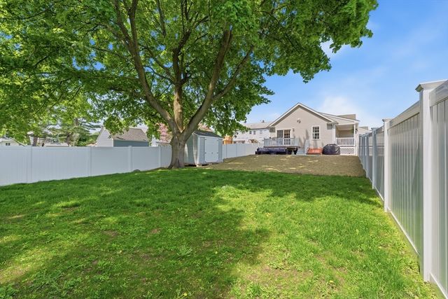 11 Macarthur Blvd B, Danvers, MA 01923