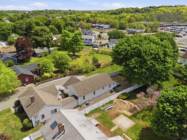 11 Macarthur Blvd B, Danvers, MA 01923