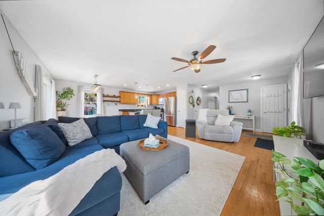 11 Macarthur Blvd B, Danvers, MA 01923
