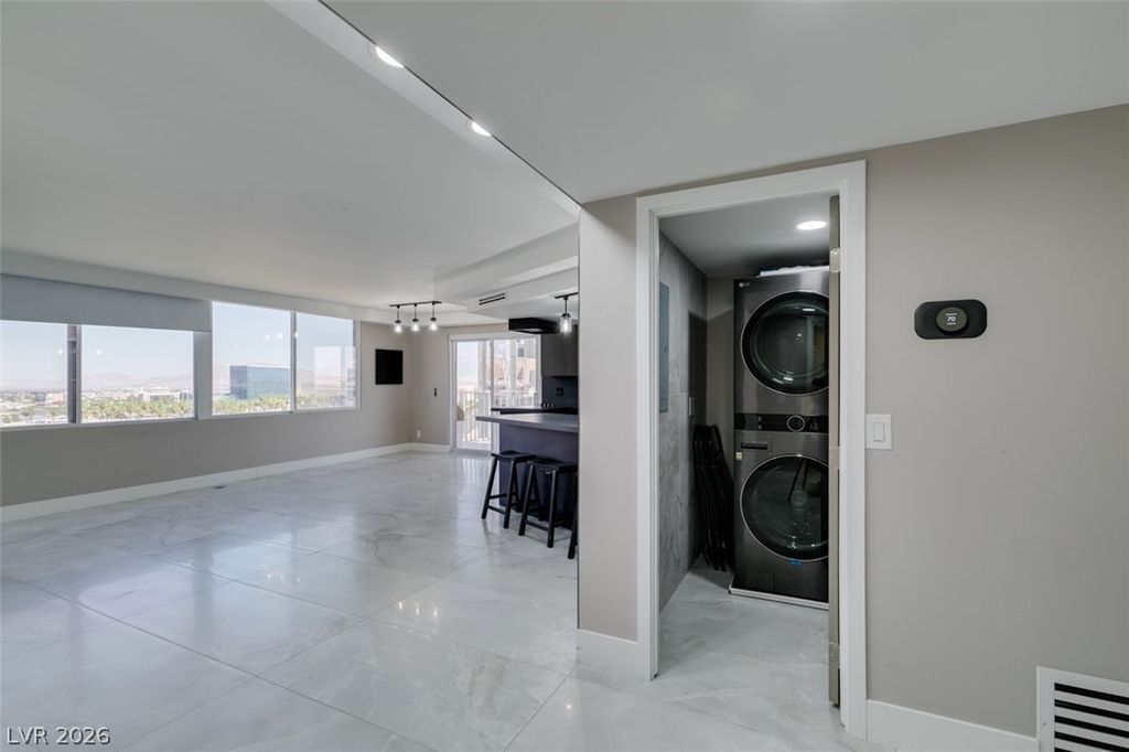 205 East Harmon Avenue 1012, Las Vegas, NV 89169