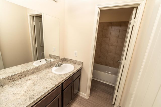 4259 Silver Ranch Road, Houston, TX 77014