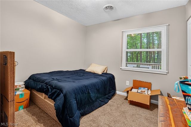 628 Park Oval, Madison, OH 44057