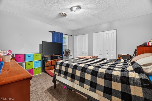 628 Park Oval, Madison, OH 44057