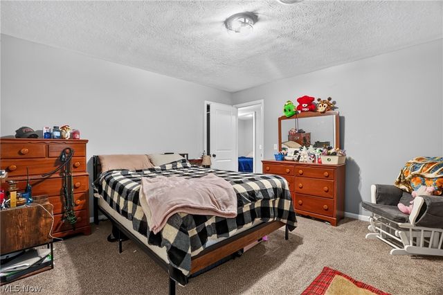 628 Park Oval, Madison, OH 44057