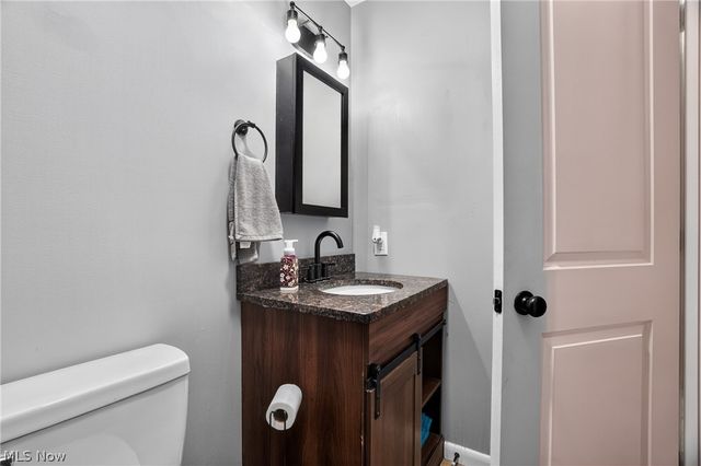 628 Park Oval, Madison, OH 44057