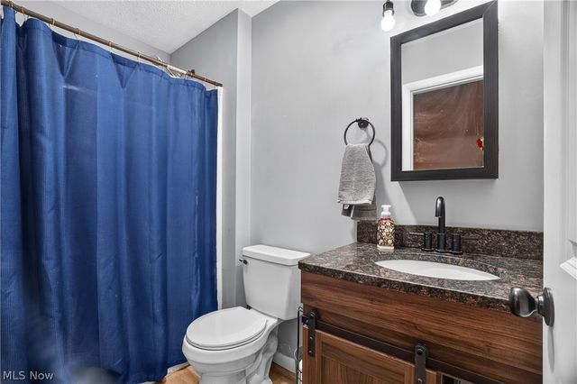 628 Park Oval, Madison, OH 44057