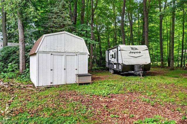 628 Park Oval, Madison, OH 44057