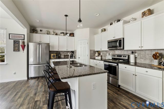 11177 Creeks Edge Rd, New Kent, VA 23124