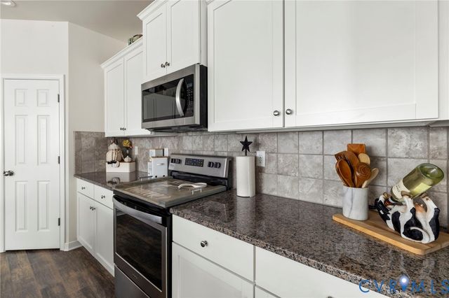 11177 Creeks Edge Rd, New Kent, VA 23124