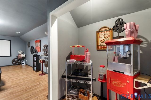 11177 Creeks Edge Rd, New Kent, VA 23124