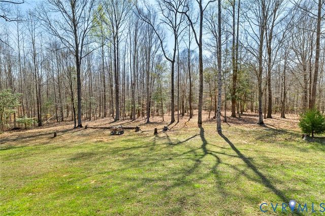 11177 Creeks Edge Rd, New Kent, VA 23124