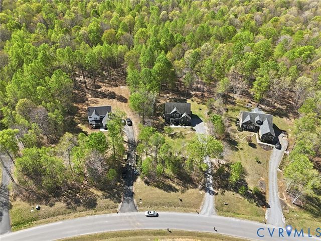 11177 Creeks Edge Rd, New Kent, VA 23124