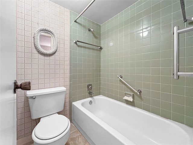11485 OAKHURST ROAD A102, Largo, FL 33774