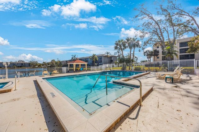 11485 OAKHURST ROAD A102, Largo, FL 33774