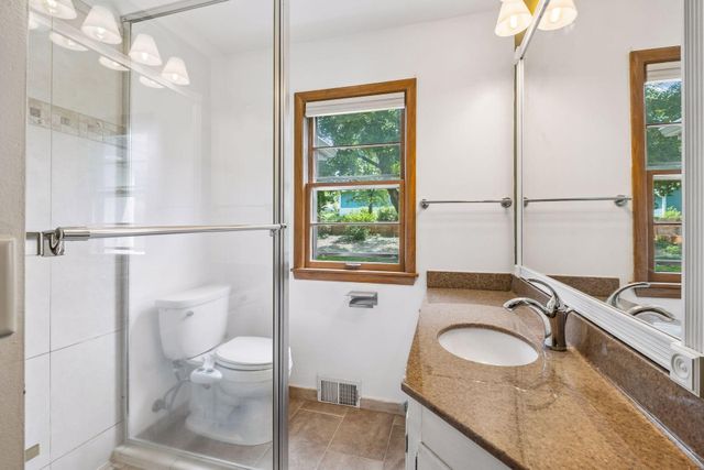2670 Regent Avenue N, Golden Valley, MN 55422