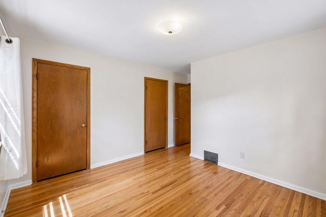 2670 Regent Avenue N, Golden Valley, MN 55422