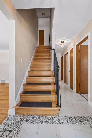 2670 Regent Avenue N, Golden Valley, MN 55422