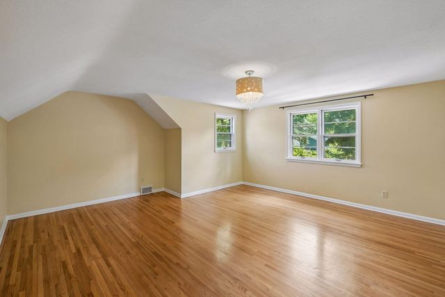 2670 Regent Avenue N, Golden Valley, MN 55422