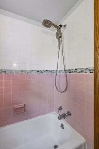 2670 Regent Avenue N, Golden Valley, MN 55422