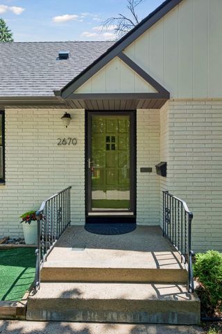 2670 Regent Avenue N, Golden Valley, MN 55422
