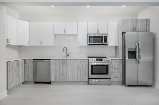 1540 N Shore Road 101, Revere, MA 02151