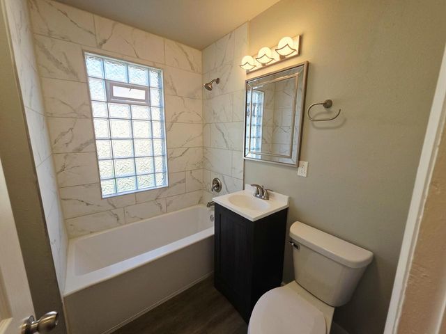3203 N 33rd STREET, Milwaukee, WI 53216