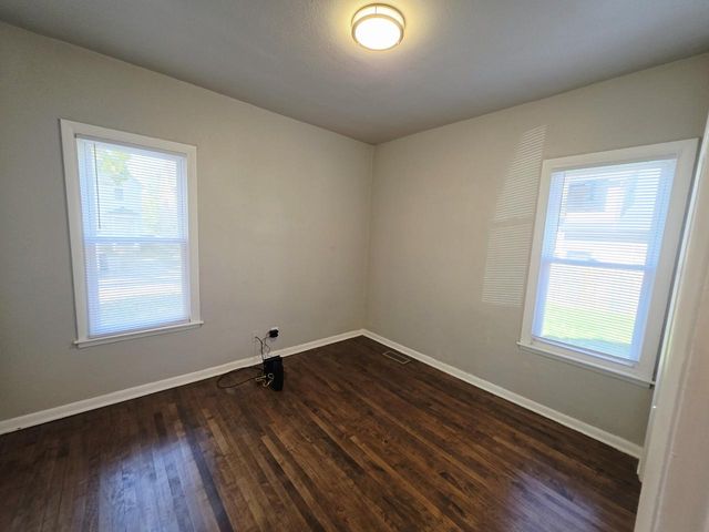 3203 N 33rd STREET, Milwaukee, WI 53216