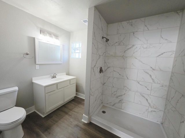 3203 N 33rd STREET, Milwaukee, WI 53216
