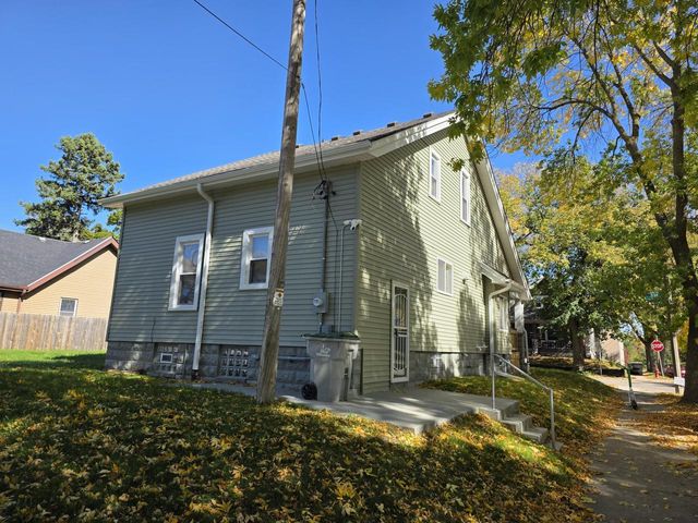 3203 N 33rd STREET, Milwaukee, WI 53216