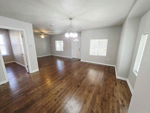 3203 N 33rd STREET, Milwaukee, WI 53216